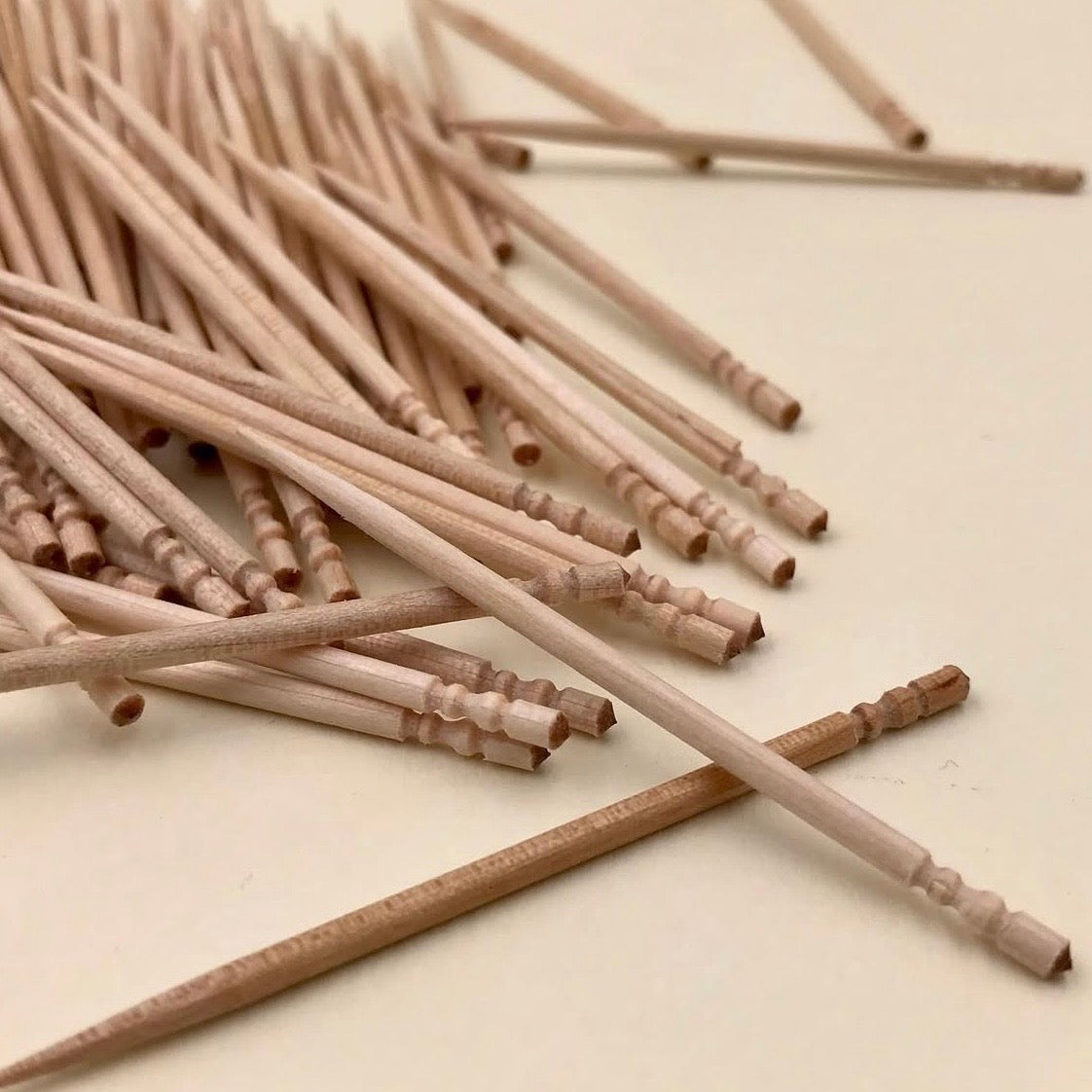 Menthol toothpicks