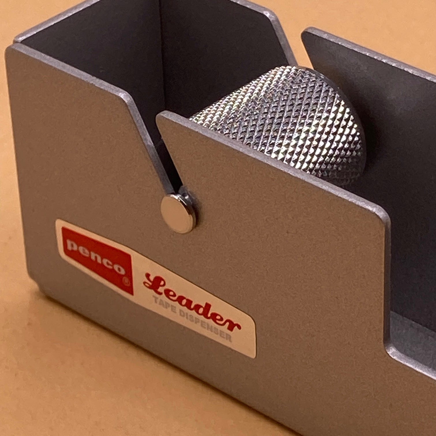 Dévidoirs de ruban adhésif