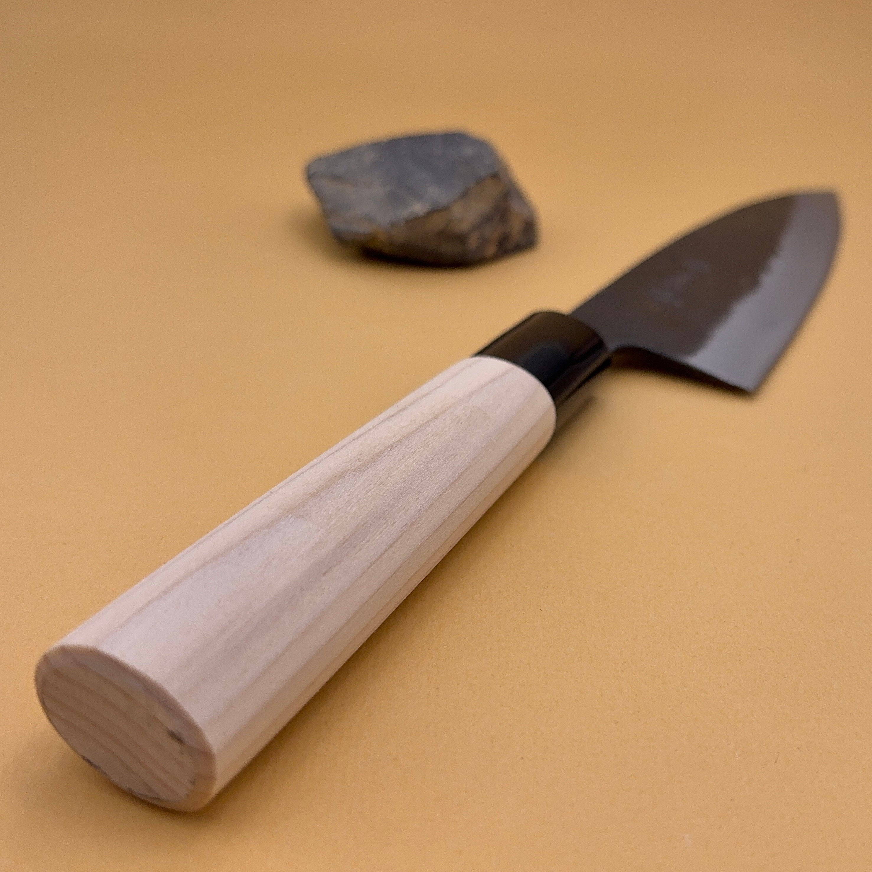 couteau santoku japonais acier carbone 