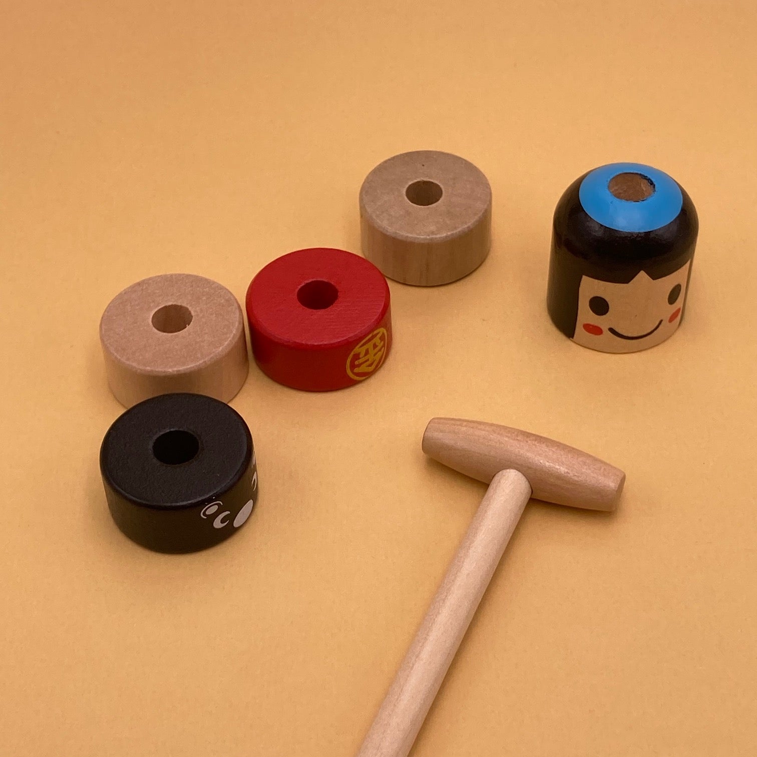 kokeshi daruma otoshi toy wood bois jouet japonais