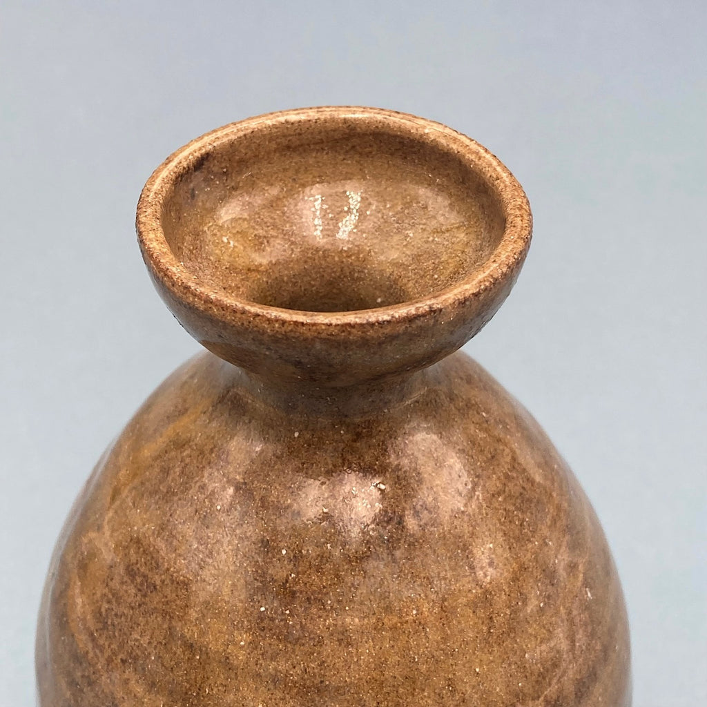 Botella de sake o jarrón pequeño