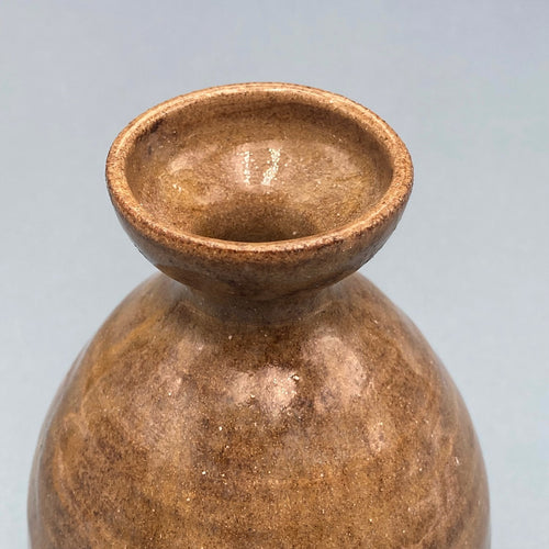 Botella de sake o jarrón pequeño