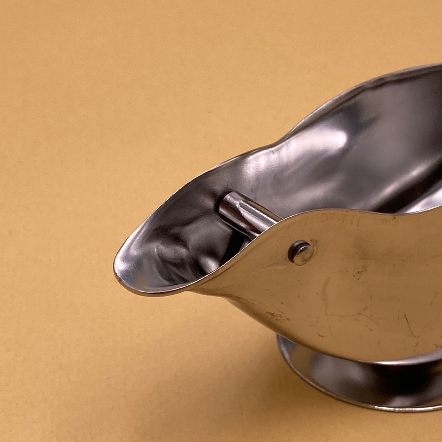 Bird-shaped lemon squeezer