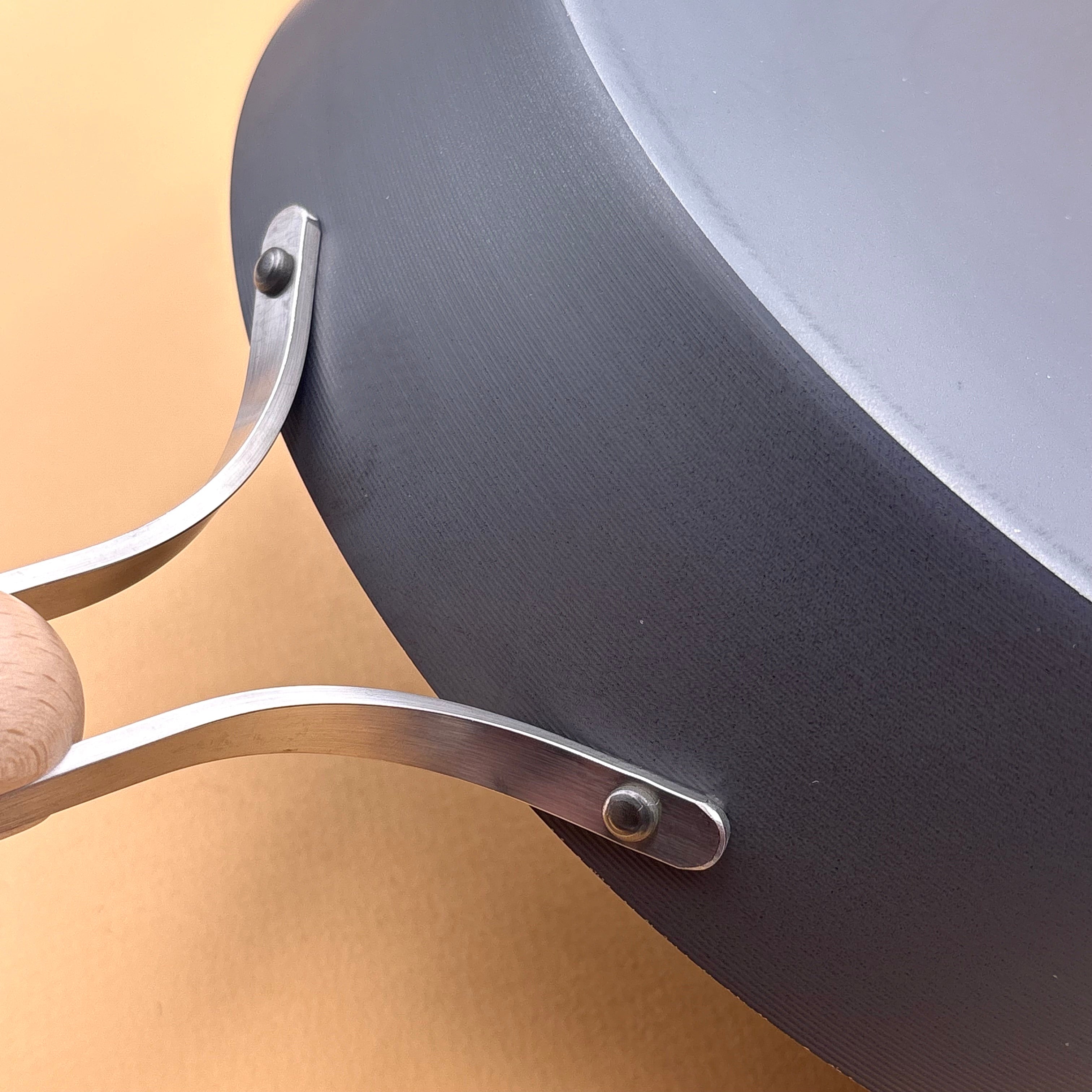 Sauteuse en acier nitruré