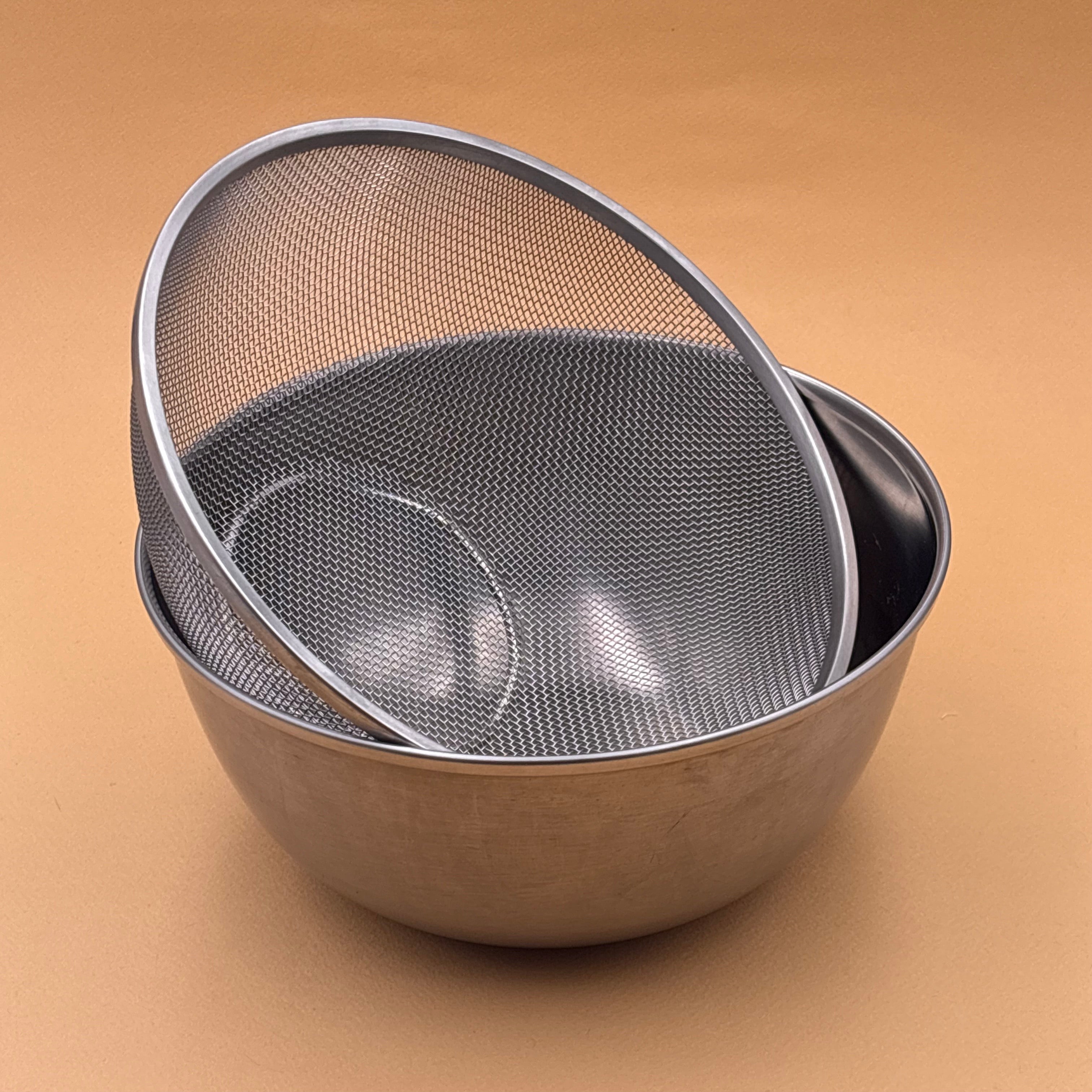 Bol et passoire inox