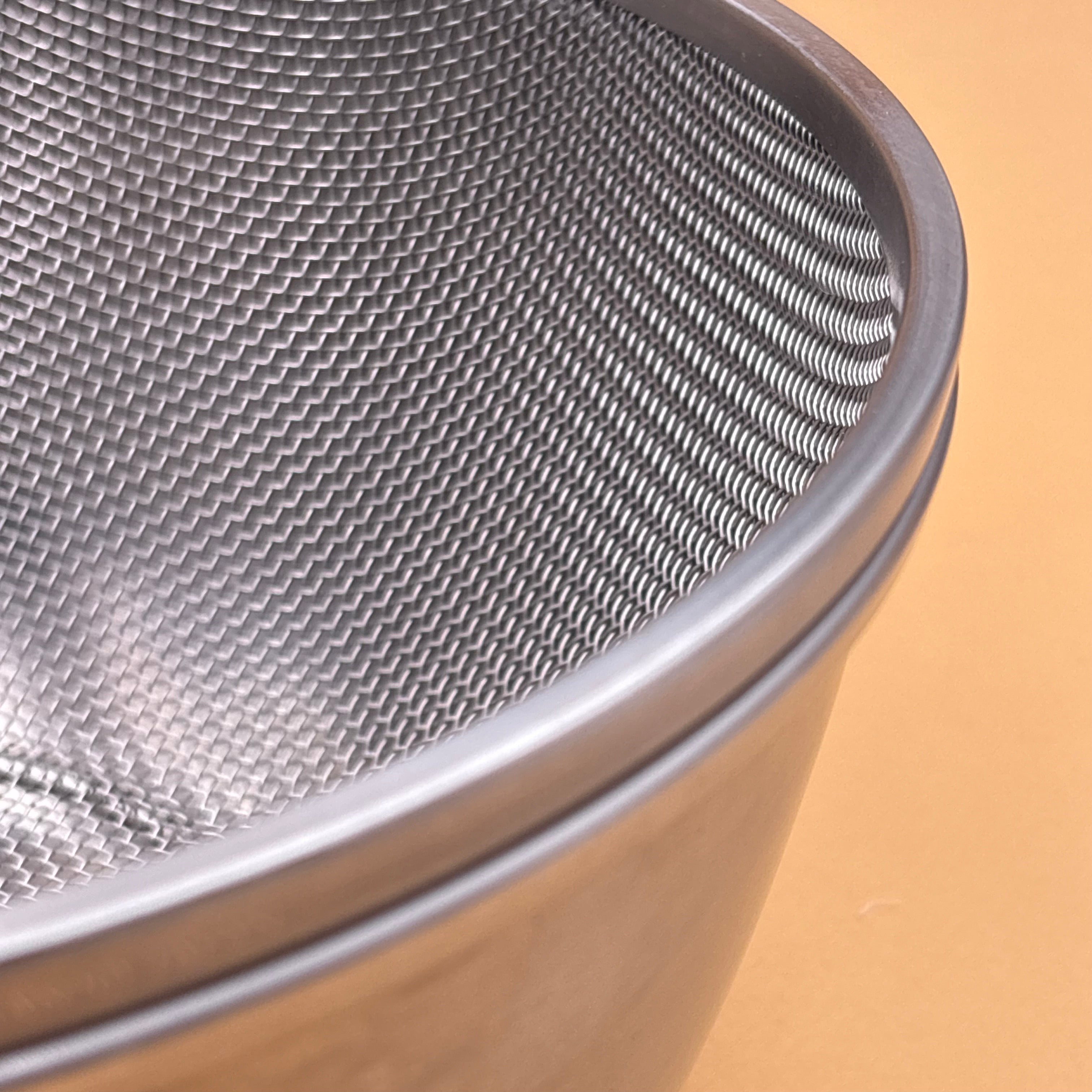 Bol et passoire inox