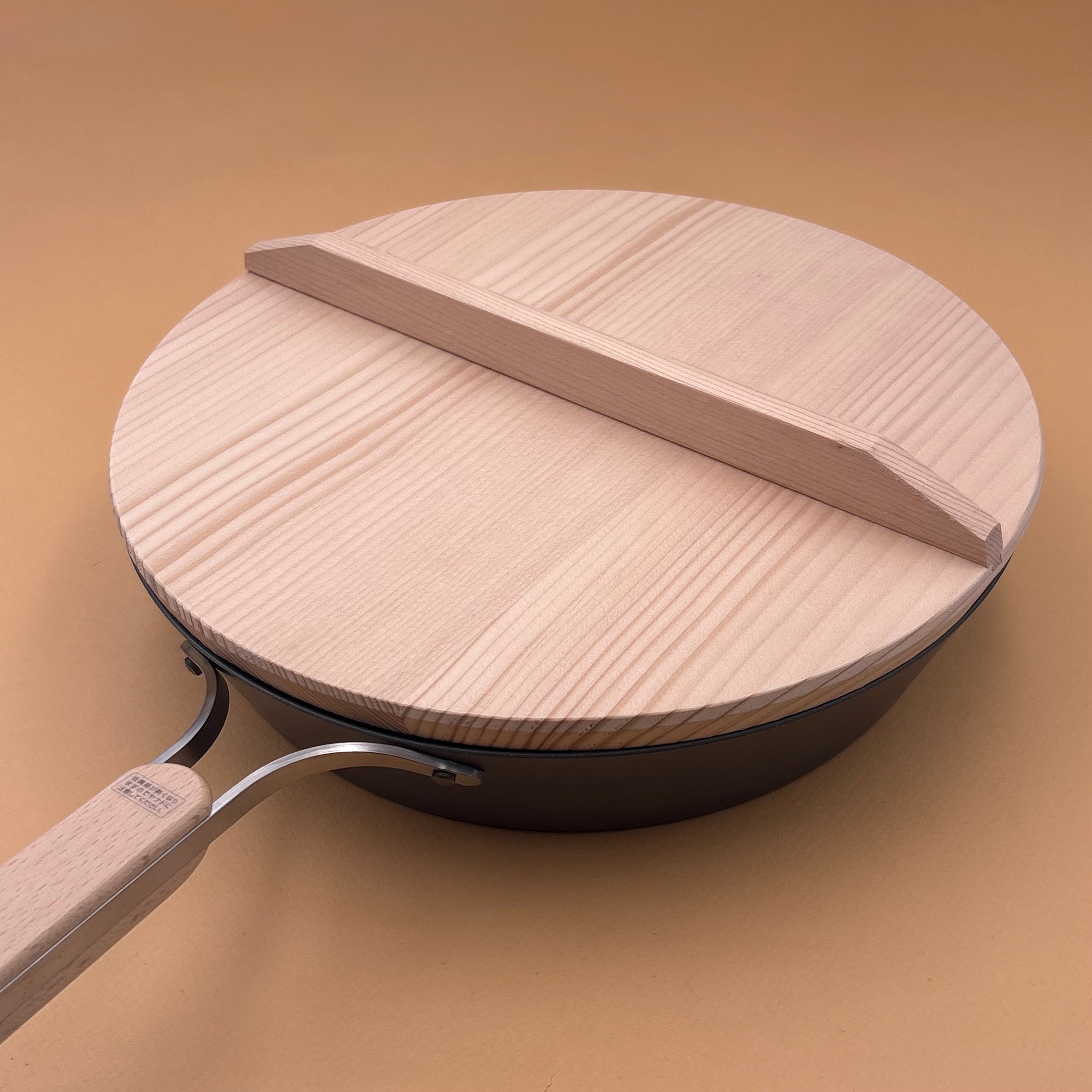 sauteuse acier nitruré japon manche bois 28cm