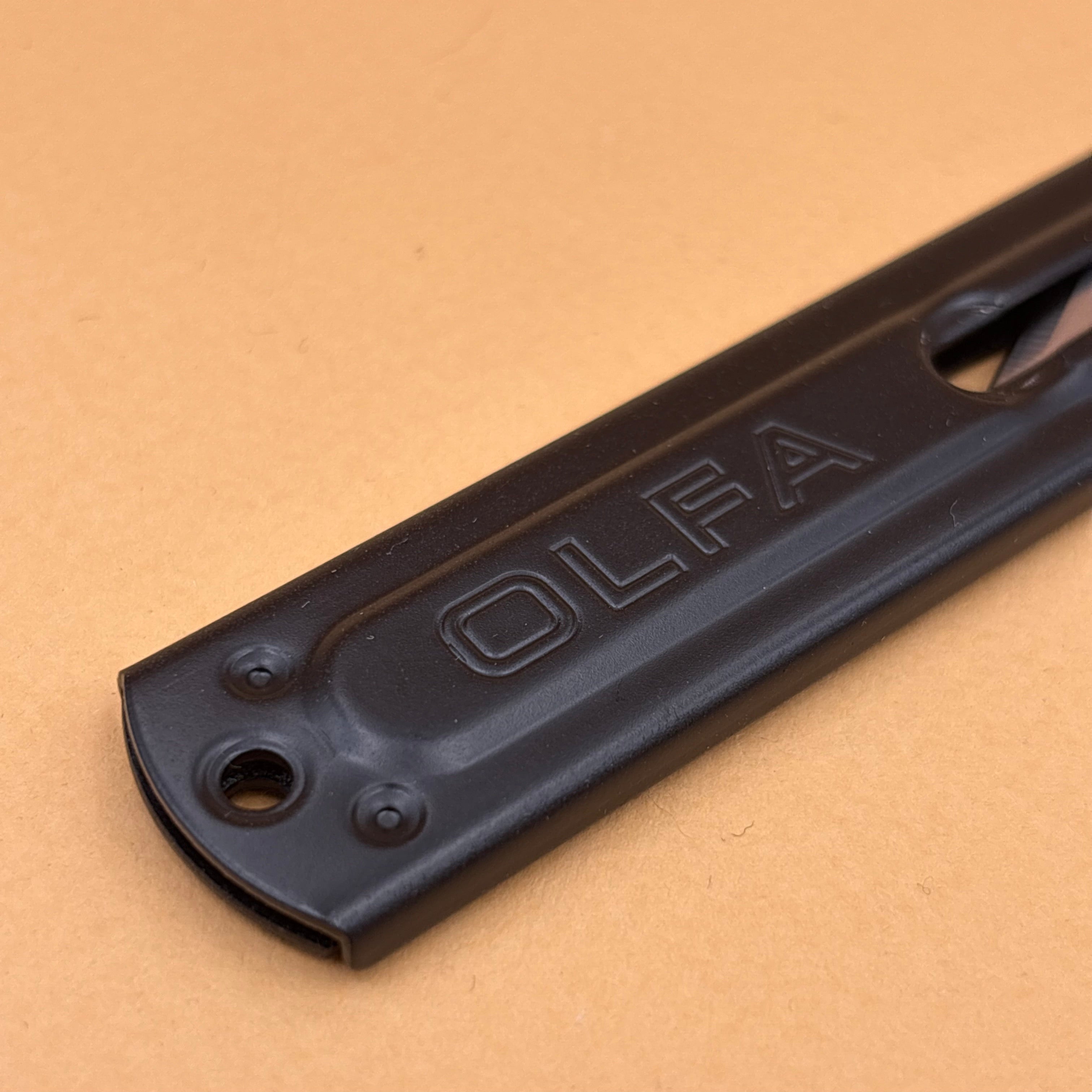 Cutter OLFA artisan laiton made in japan craft