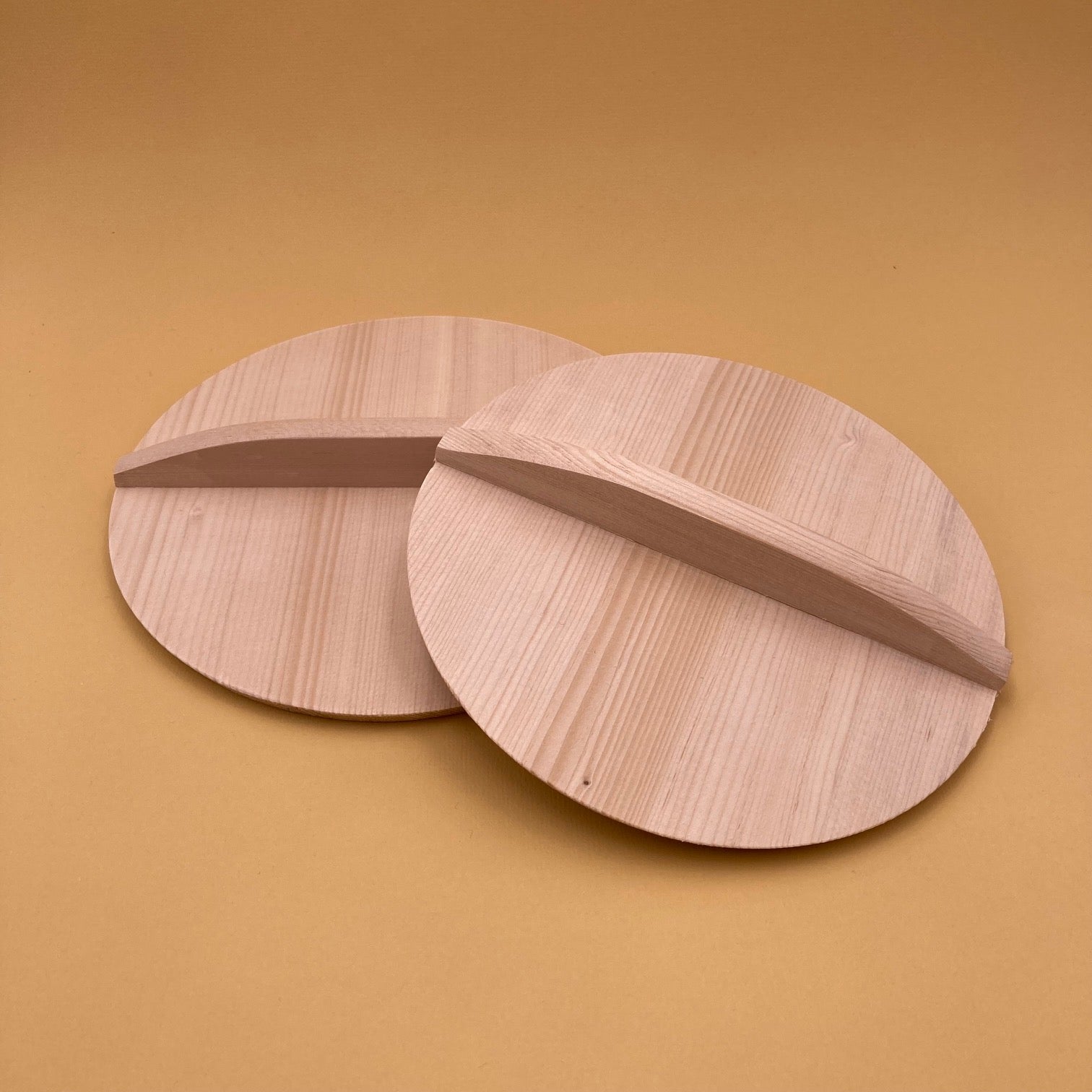 Wooden lids