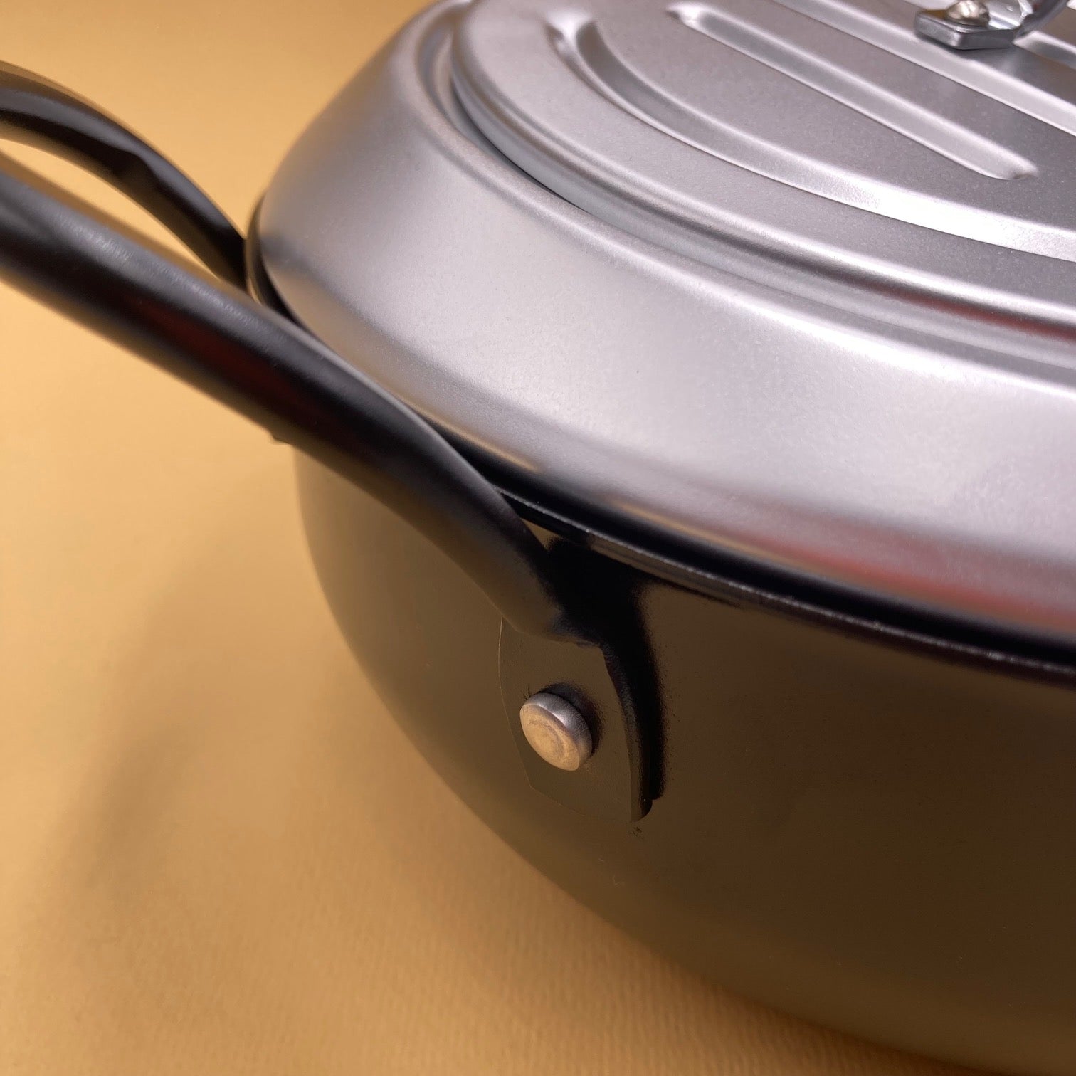 friteuse japonaise compacte tempura couvercle