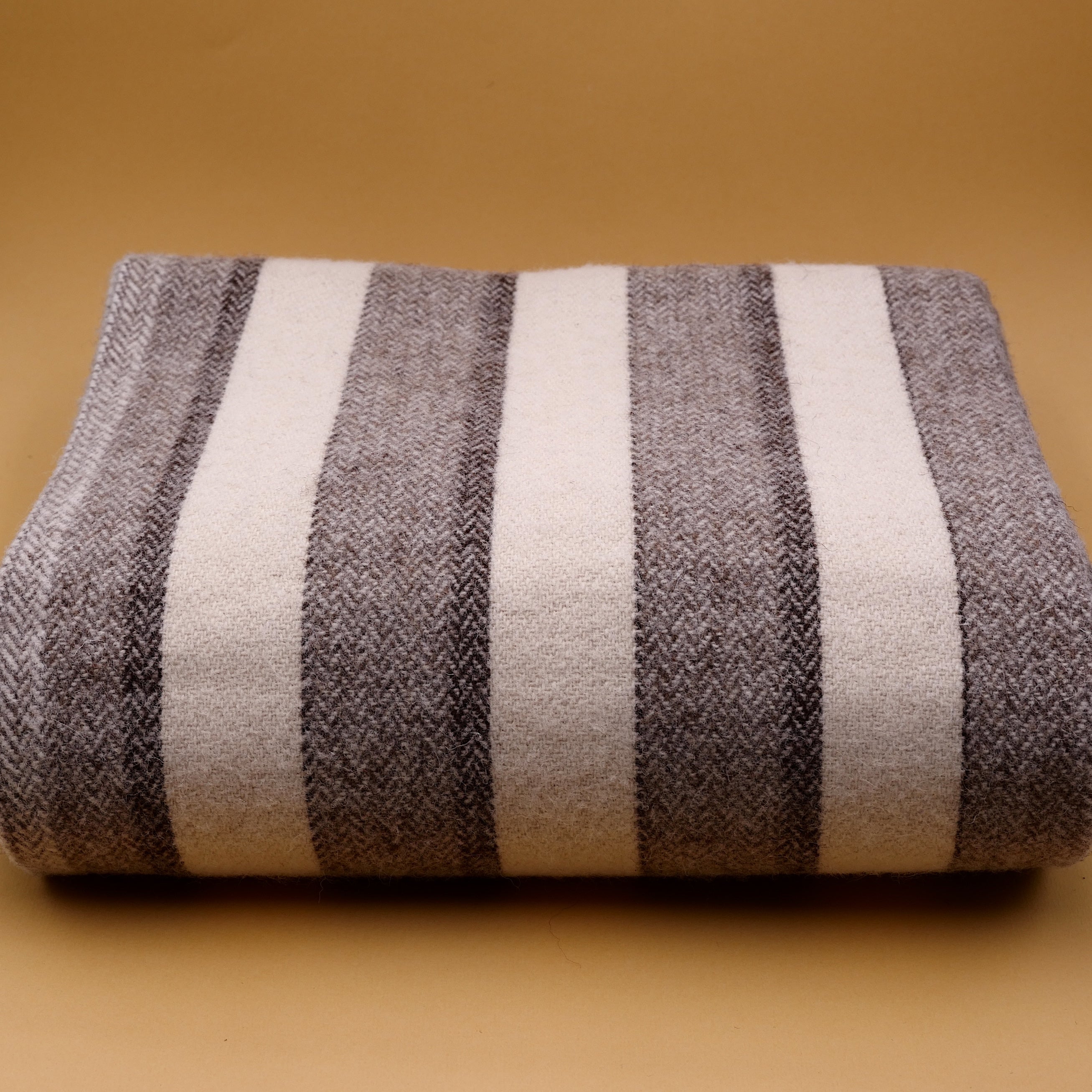plaid en laine europe portugal france mouton artisanal chaud