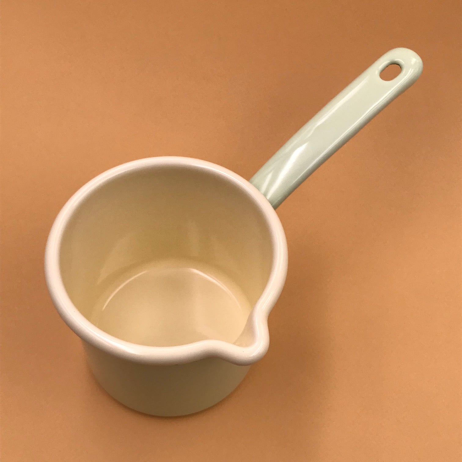 Casserole haute en métal émaillé