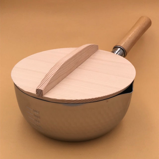 Casserole Japonaise yukihira martelée inox avec couvercle bois