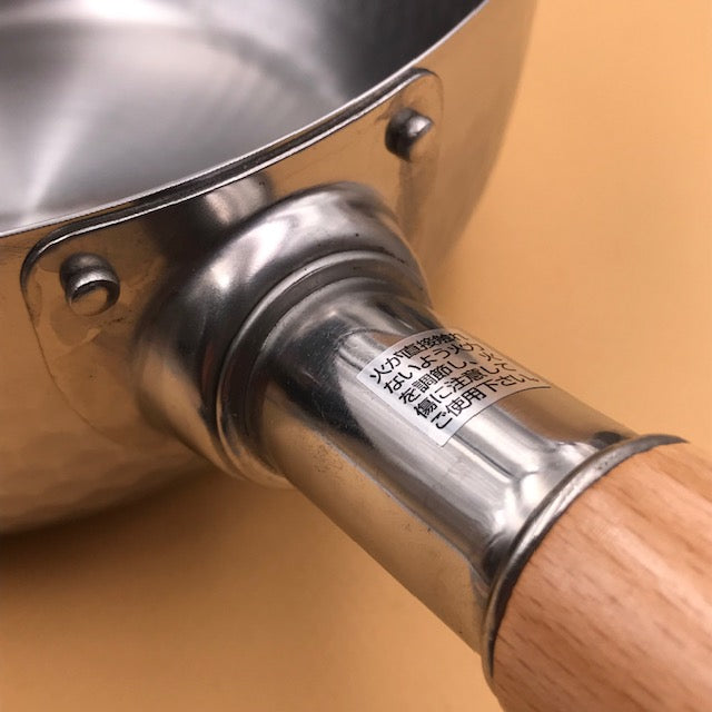 Casserole Japonaise yukihira martelée inox avec couvercle bois