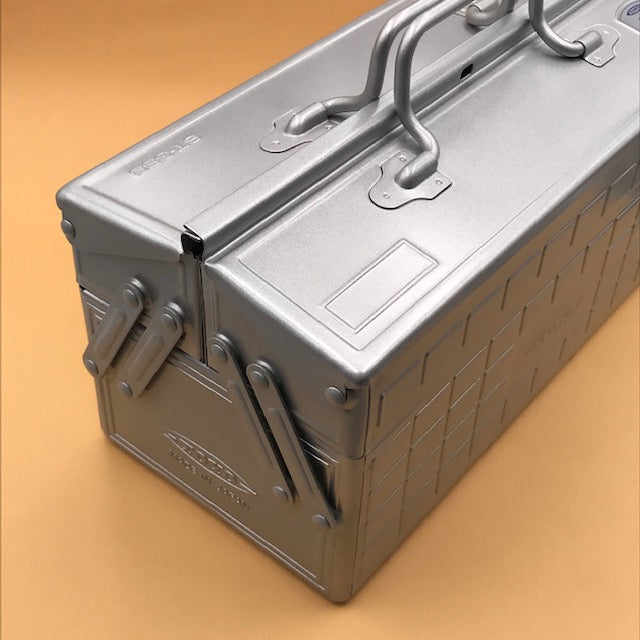 Boîte à outils escamotable