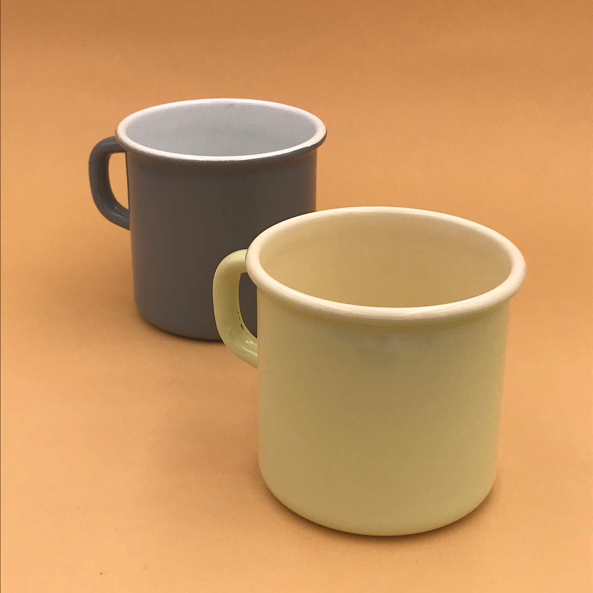 mug metal émaillé durable RIESS