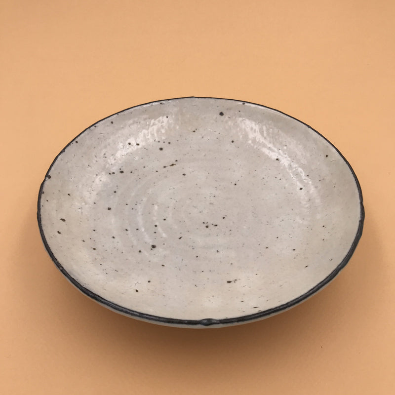 Assiette creuse artisanale de Shigaraki - UTILE & ORDINAIRE