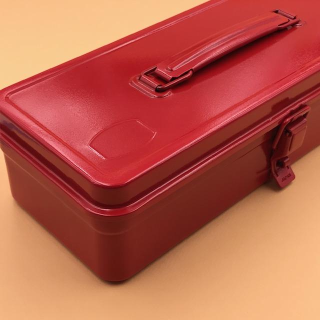 Boîte à outils rouge avec prise usb 3,0. 3D illustration Photo