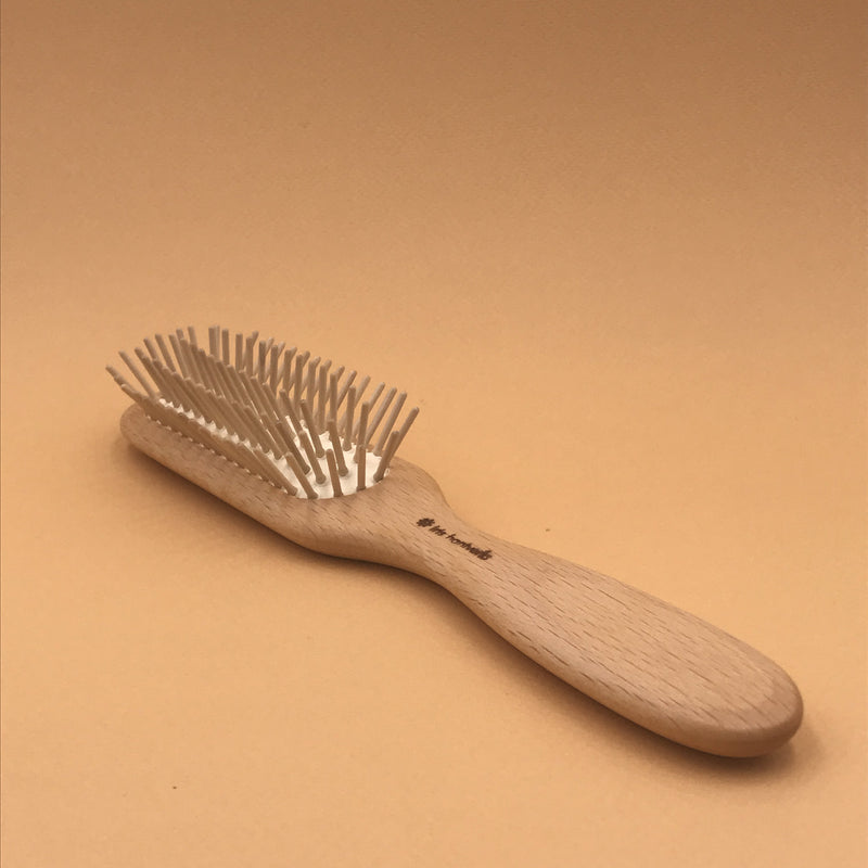 Brosse à cheveux en bois - UTILE & ORDINAIRE