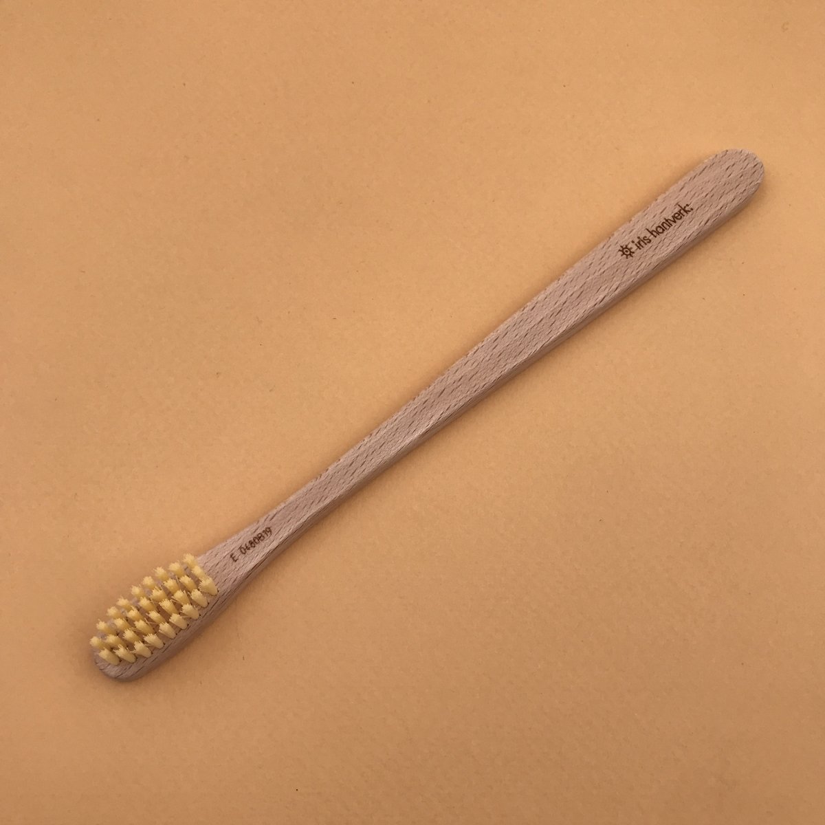 Brosse à dent bois et poils bio-sourcés