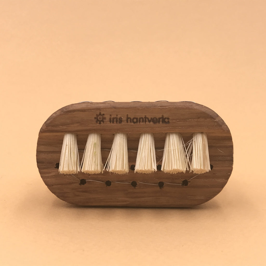 Brosse à ongles en bois - UTILE & ORDINAIRE