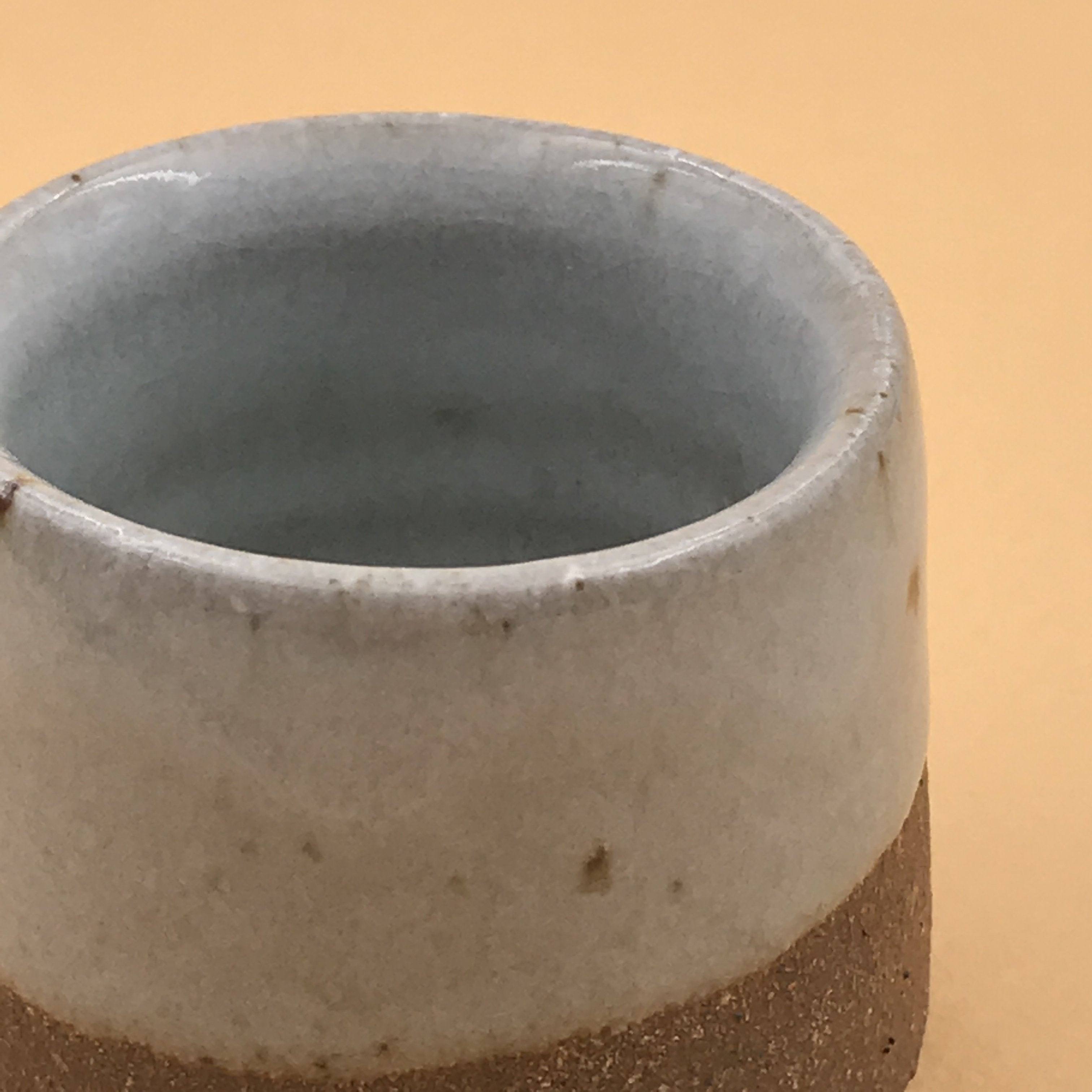 Coquetier en grès - UTILE & ORDINAIRE