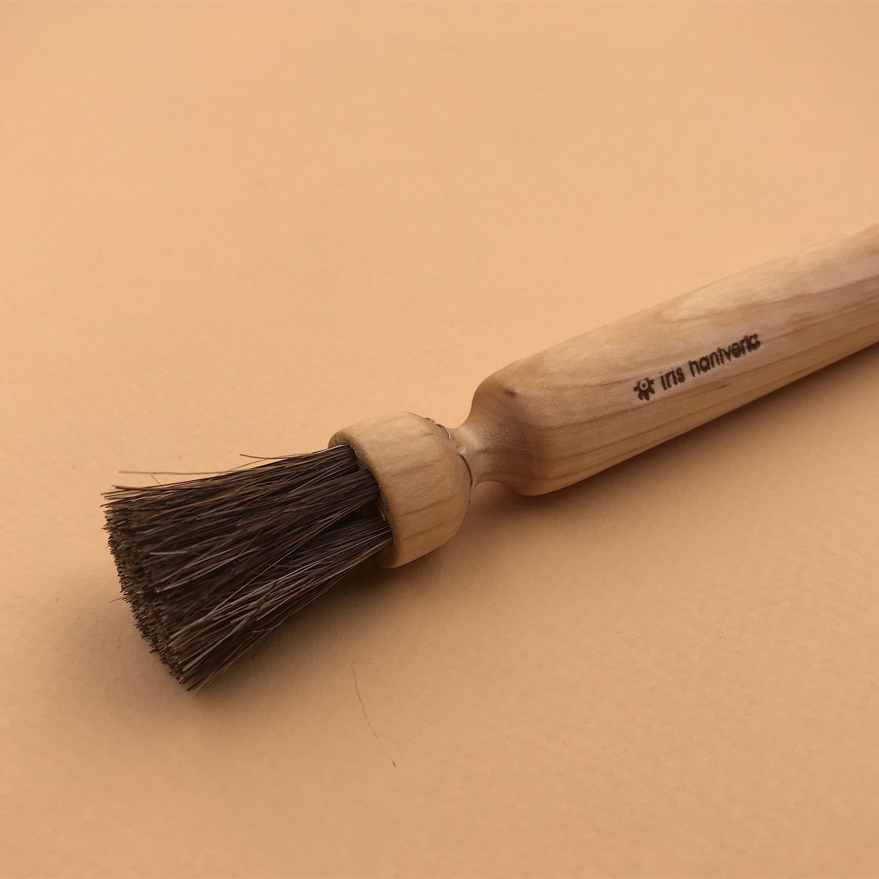 Couteau à champignon avec brosse - UTILE & ORDINAIRE