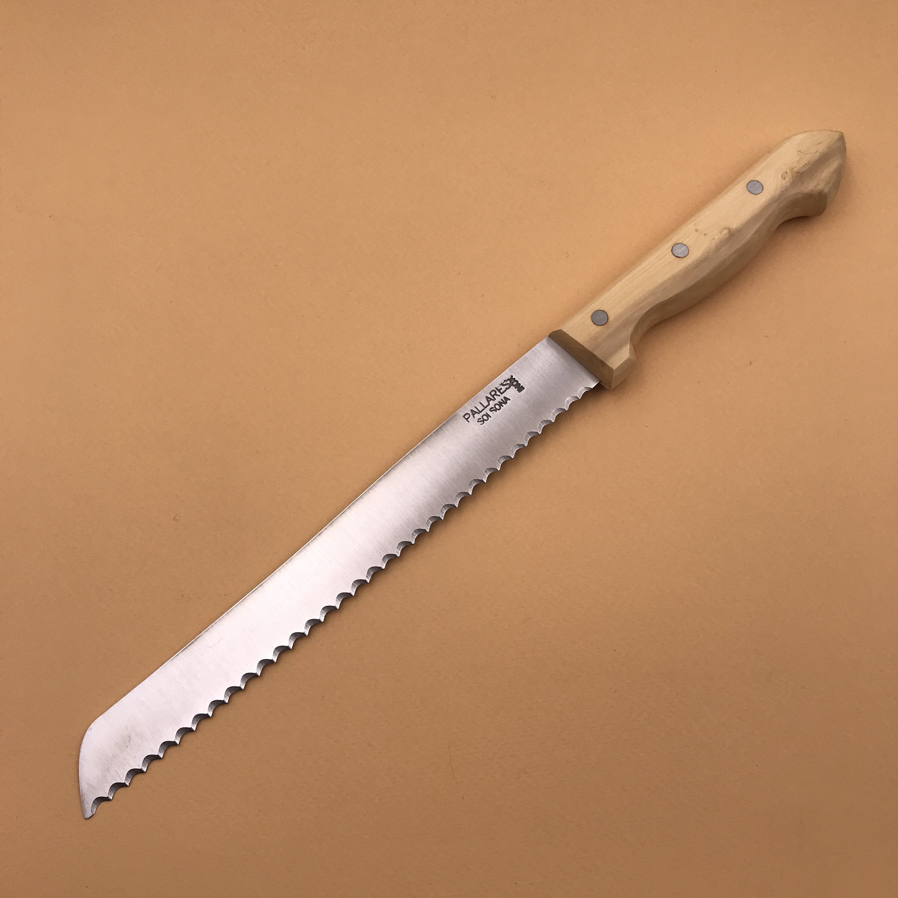 Couteau à pain - UTILE & ORDINAIRE