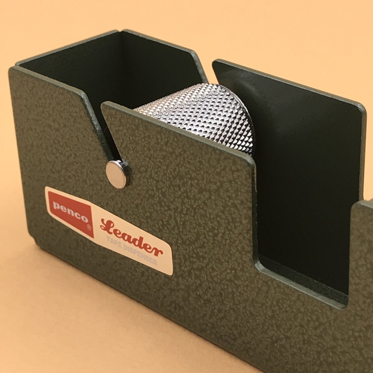 Dévidoir de ruban adhésif - UTILE & ORDINAIRE