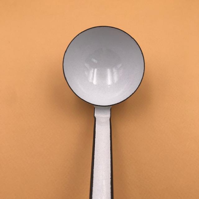 Louche en métal émaillé - UTILE & ORDINAIRE