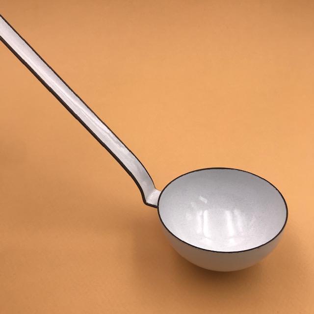 Louche en métal émaillé - UTILE & ORDINAIRE