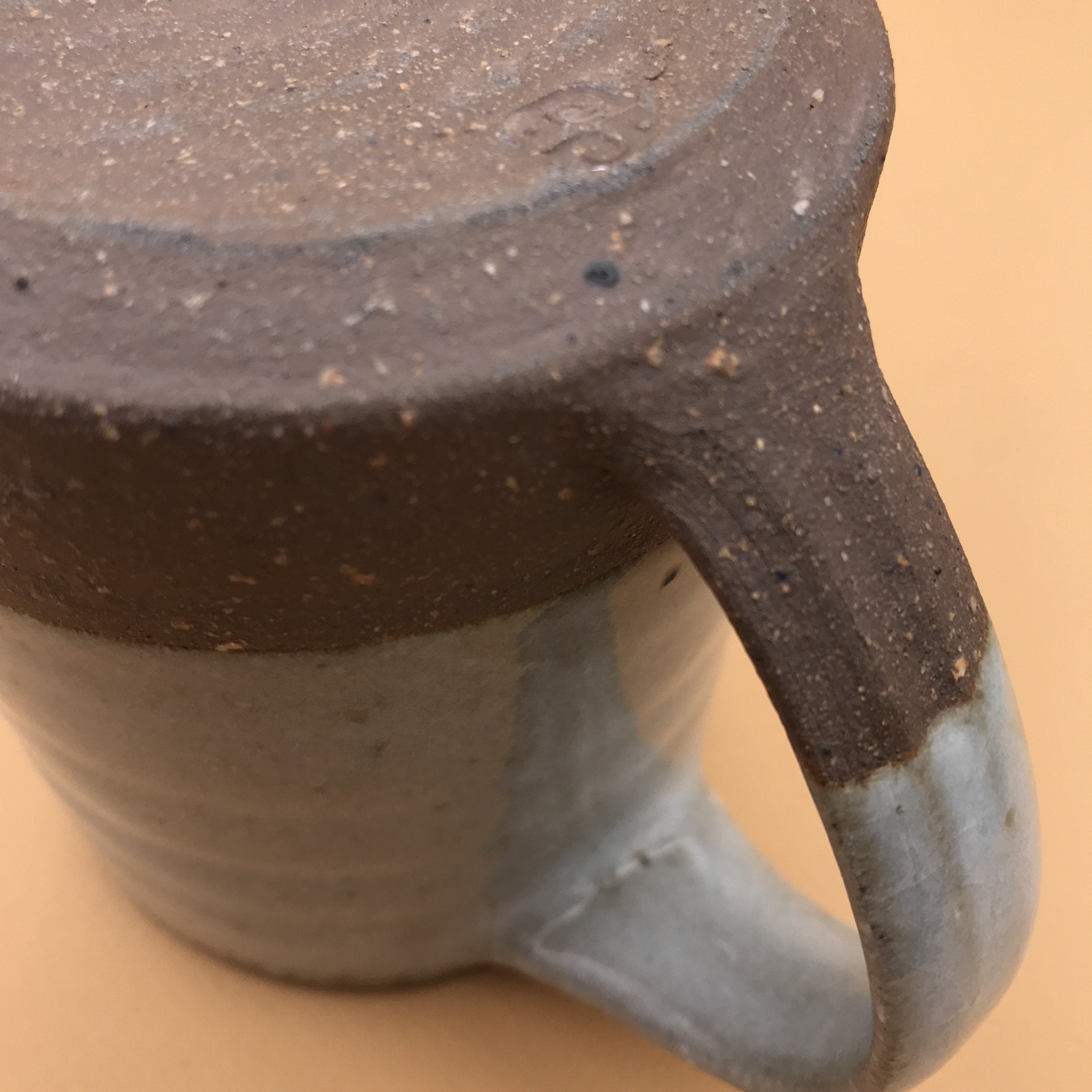 Mug en grès "Dolomite" - UTILE & ORDINAIRE