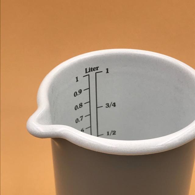 Pichet doseur - UTILE & ORDINAIRE