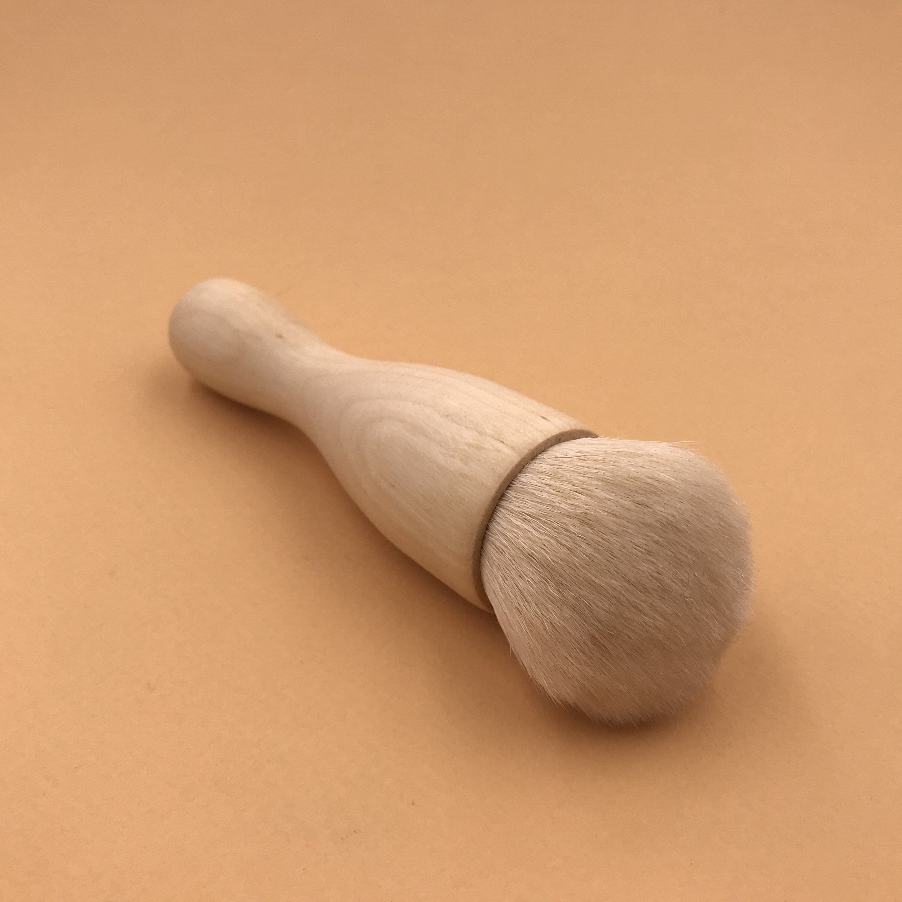 Pinceau à maquillage "Kabuki" - UTILE & ORDINAIRE