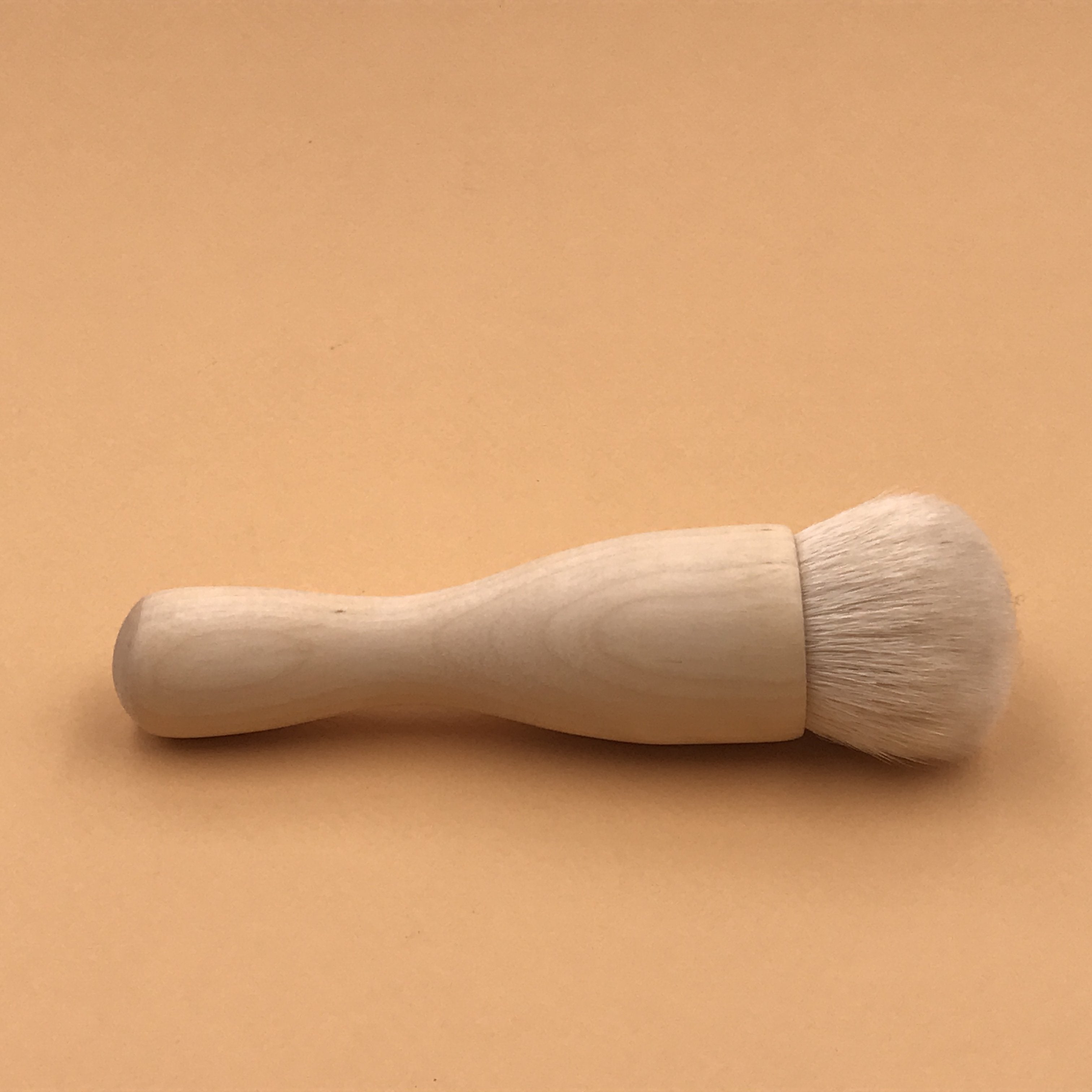 Pinceau à maquillage "Kabuki" - UTILE & ORDINAIRE