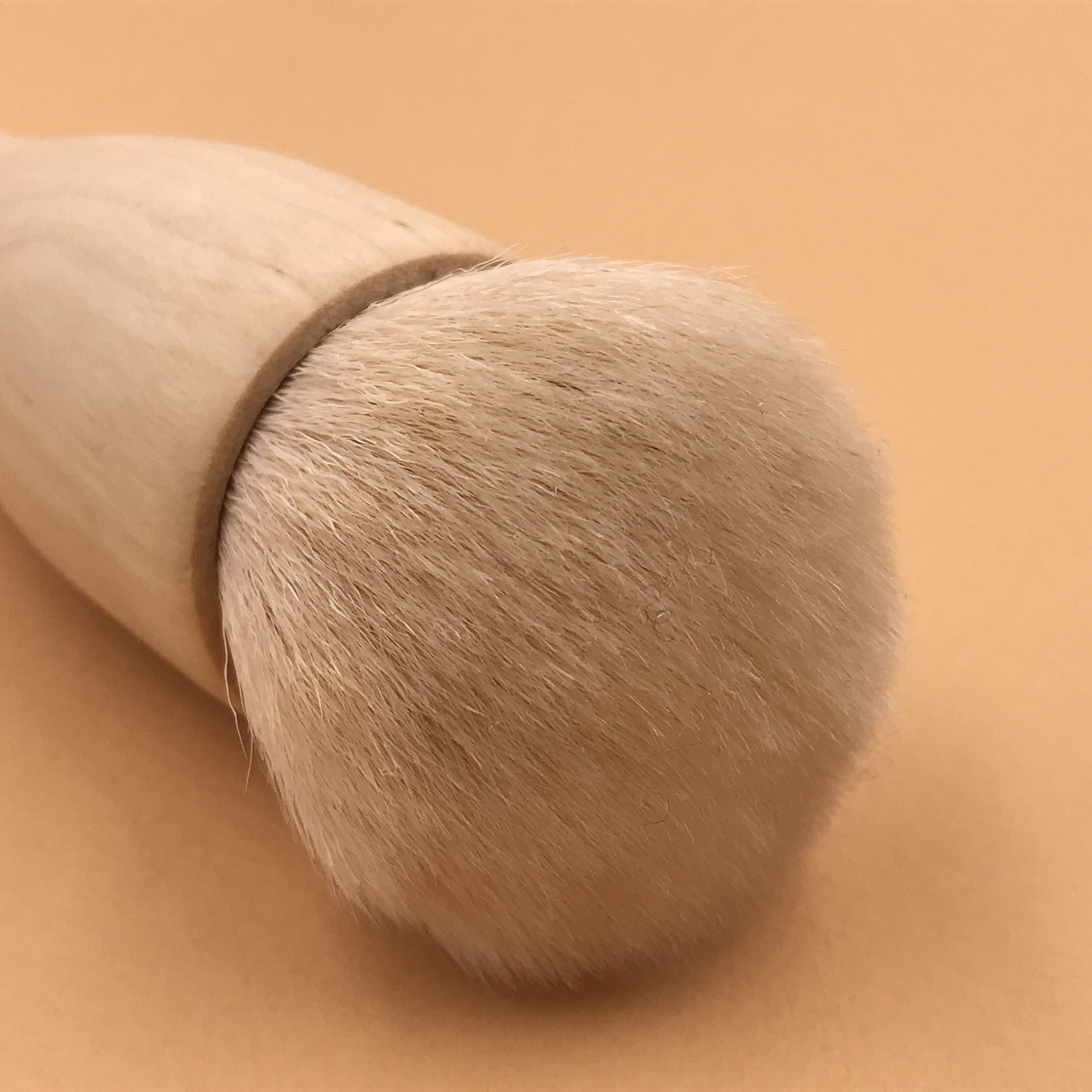 Pinceau à maquillage "Kabuki" - UTILE & ORDINAIRE