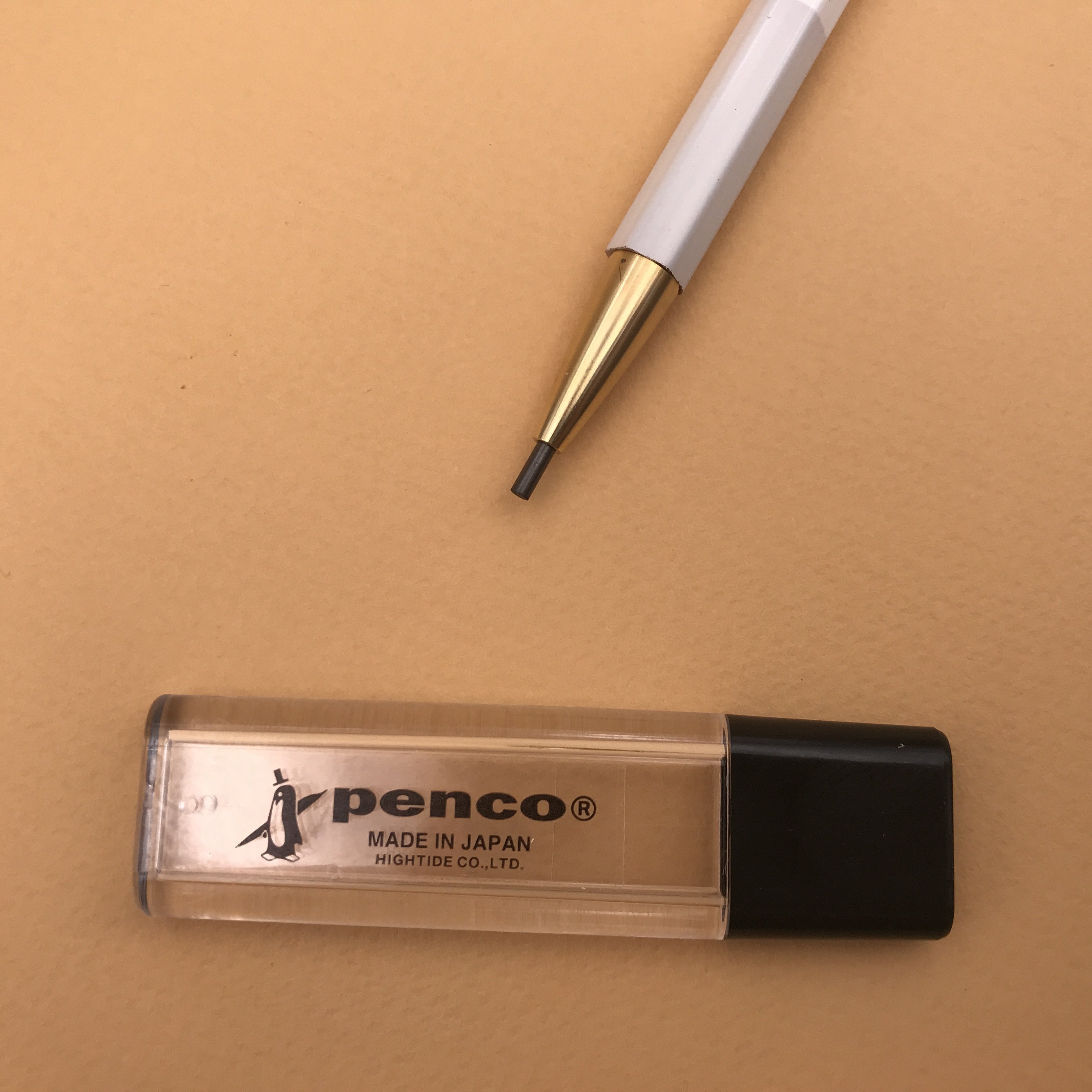 Porte mine bois et laiton - UTILE & ORDINAIRE